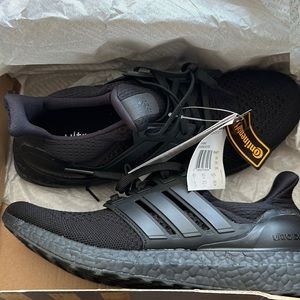 Adidas Ultraboost LTD - triple black size 9